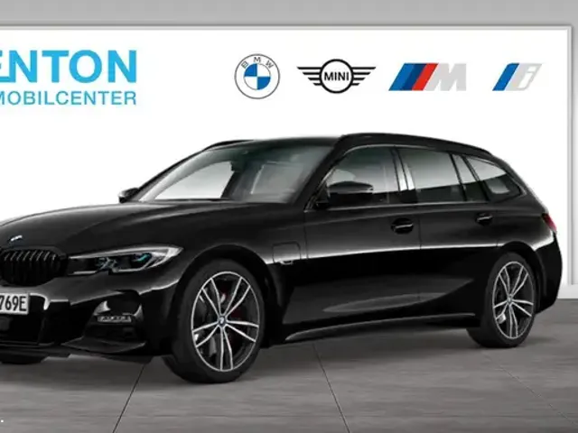 BMW 330