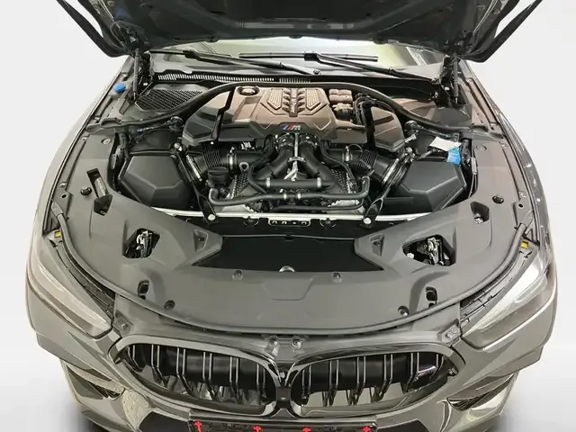 BMW M8