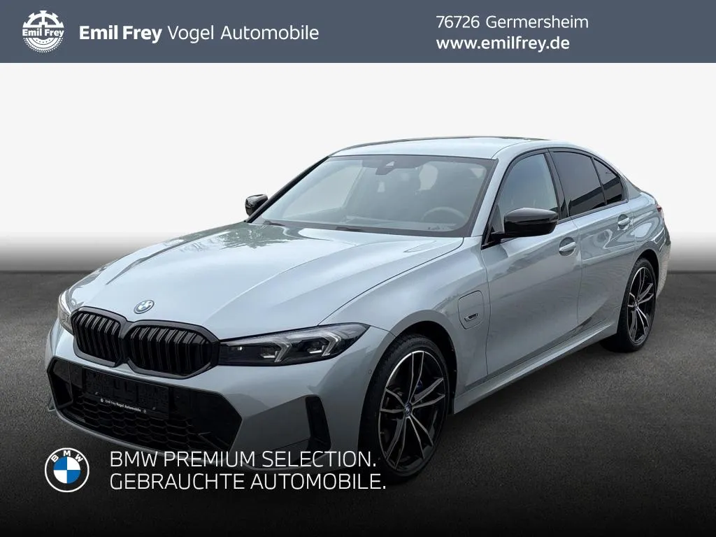 BMW 330
