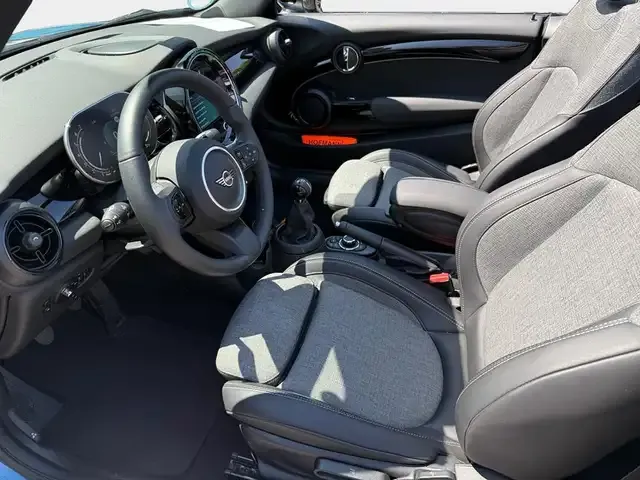 MINI Cooper Cabrio