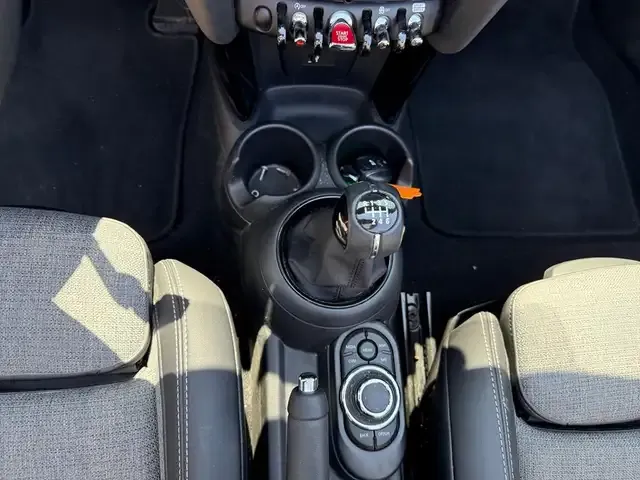 MINI Cooper Cabrio