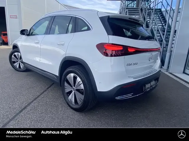 Mercedes-Benz EQA 300