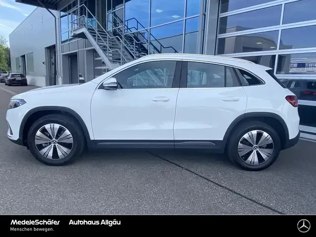 Mercedes-Benz EQA 300