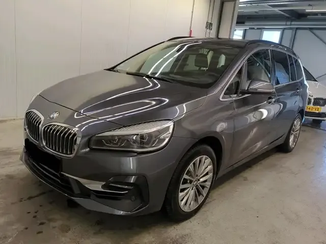 BMW 216