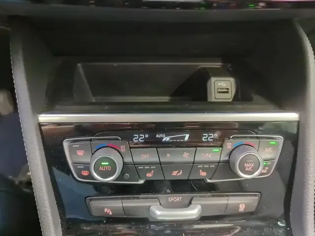 BMW 216