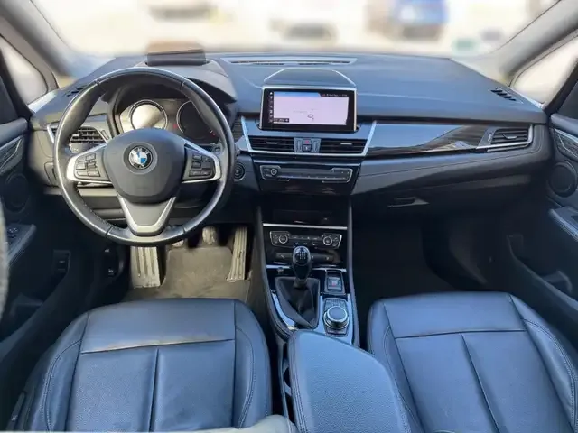 BMW 216