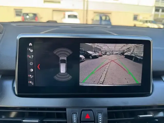 BMW 216