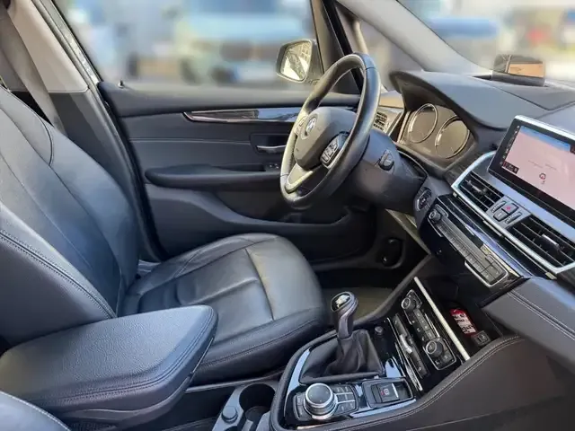 BMW 216