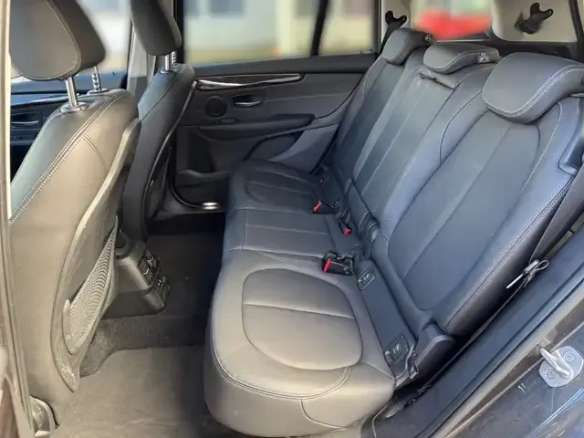 BMW 216