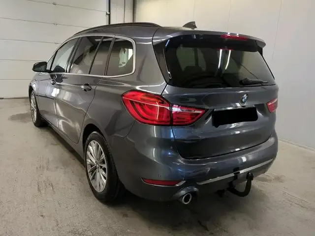 BMW 216