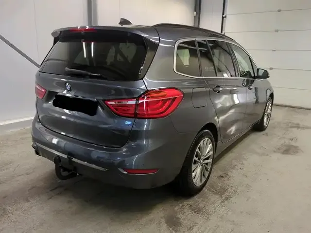 BMW 216