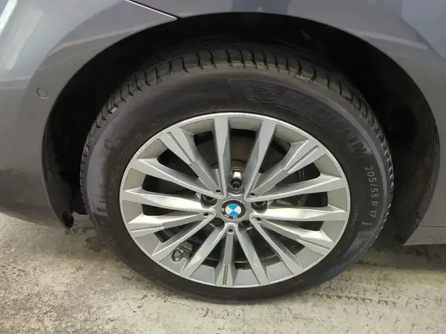 BMW 216