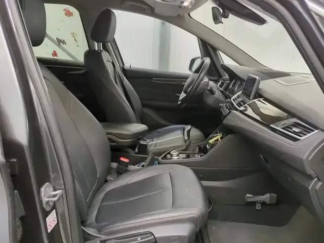 BMW 216