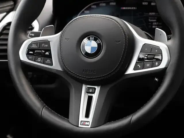 BMW M850