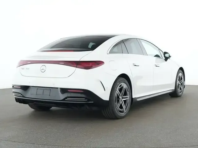 Mercedes-Benz EQE 300