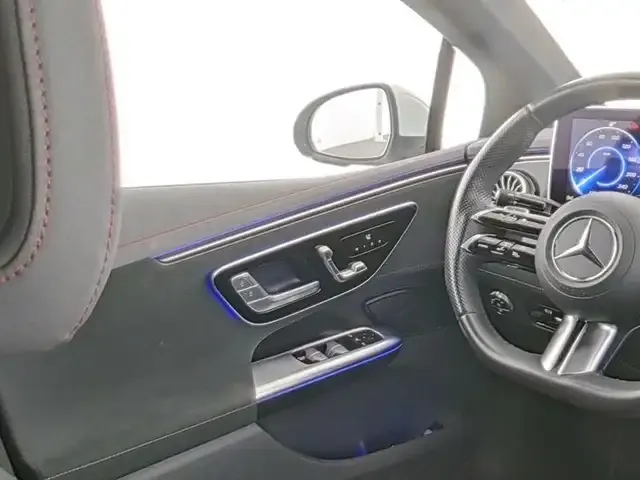 Mercedes-Benz EQE 300