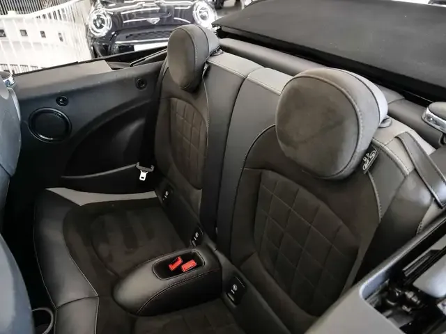 MINI Cooper Cabrio