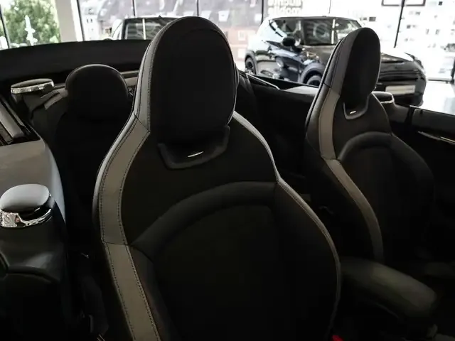 MINI Cooper Cabrio