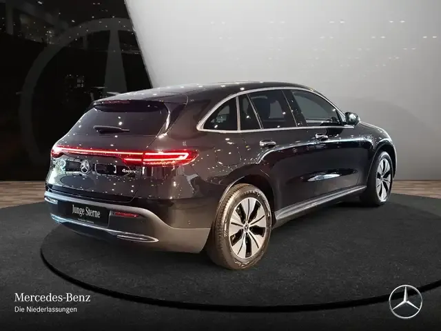 Mercedes-Benz EQC 400