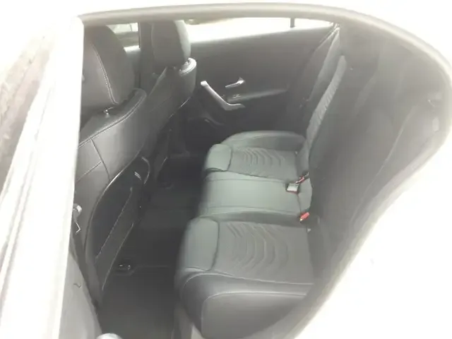 Mercedes-Benz A 220