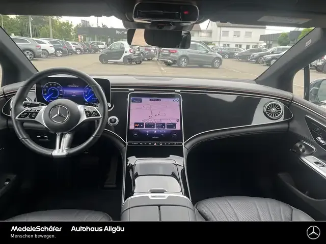 Mercedes-Benz EQE 300