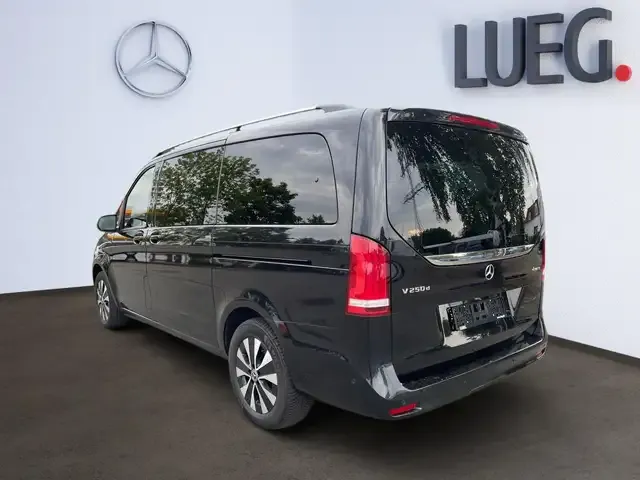 Mercedes-Benz V 250