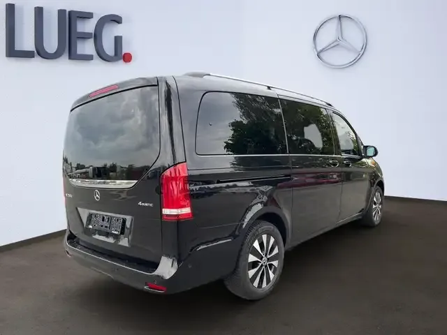 Mercedes-Benz V 250