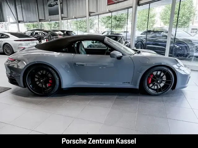 Porsche 992