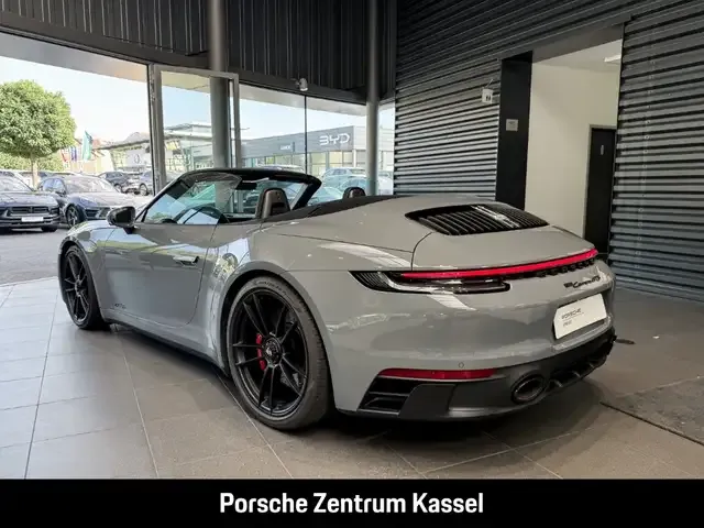 Porsche 992