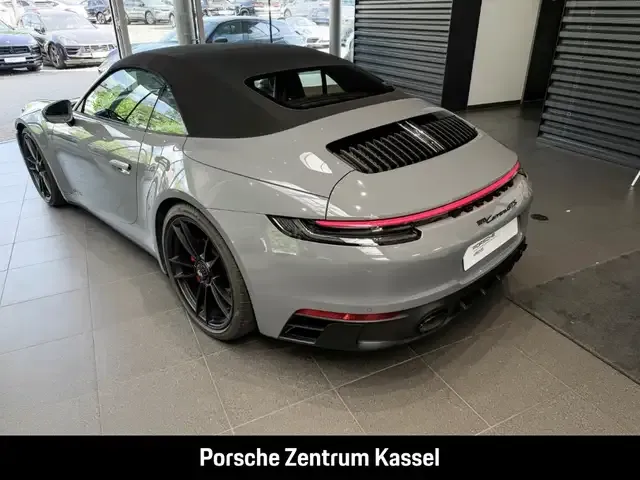Porsche 992