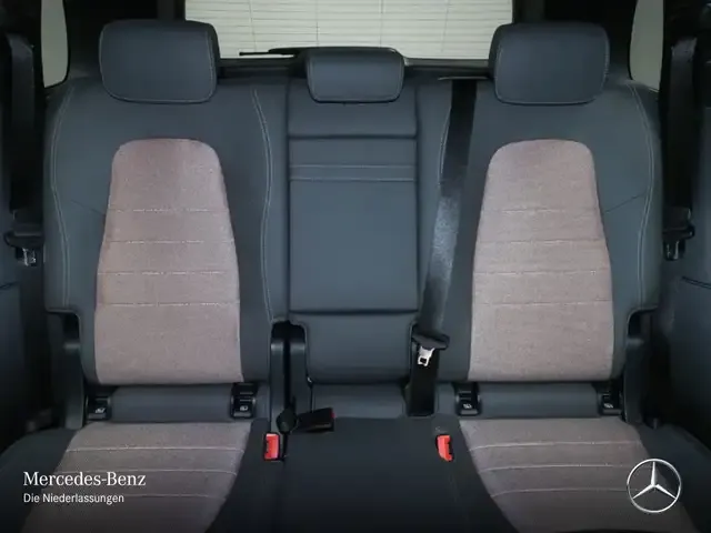 Mercedes-Benz EQB 300