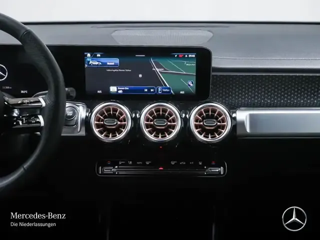 Mercedes-Benz EQB 300