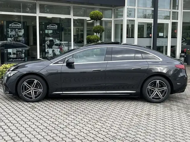 Mercedes-Benz EQE 300