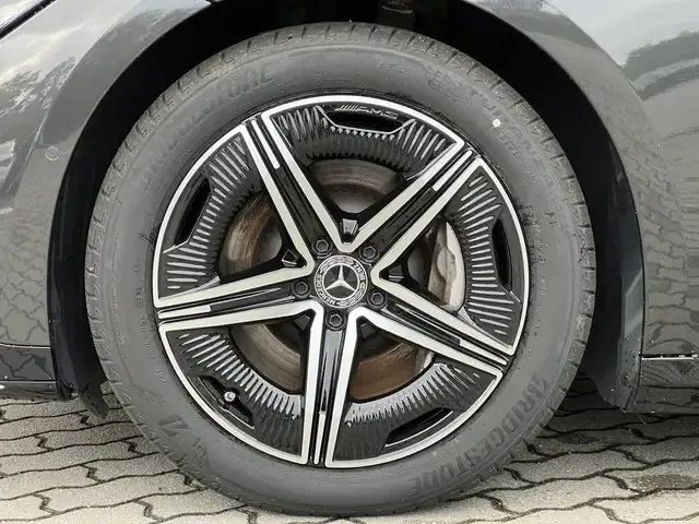Mercedes-Benz EQE 300