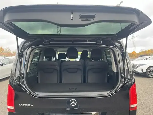 Mercedes-Benz V 250