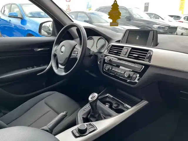 BMW 118