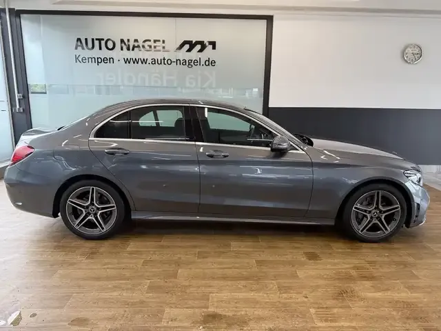 Mercedes-Benz C 180