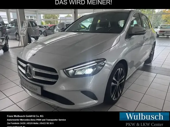 Mercedes-Benz B 200
