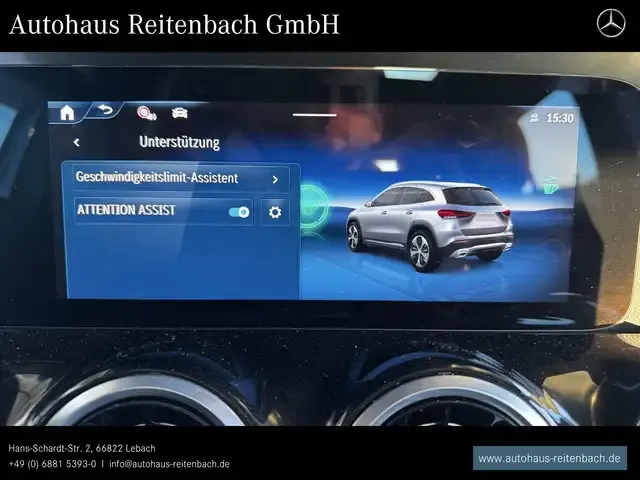 Mercedes-Benz GLA 220