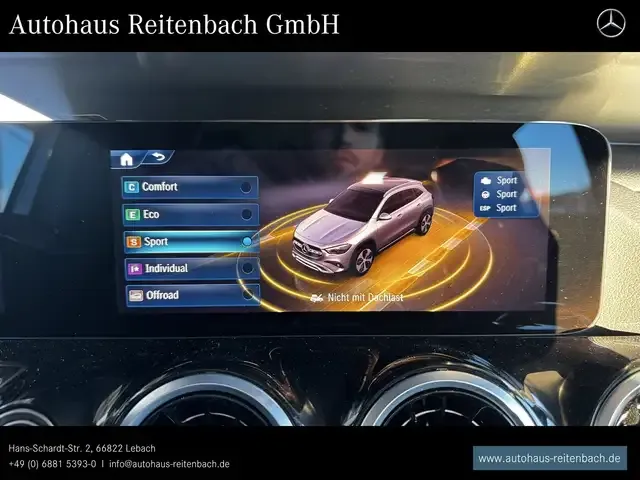 Mercedes-Benz GLA 220