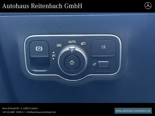 Mercedes-Benz GLA 220