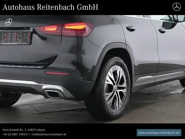Mercedes-Benz GLA 220