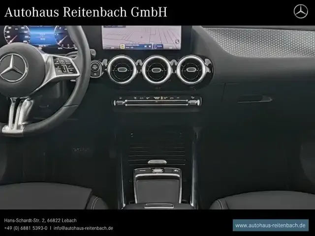 Mercedes-Benz GLA 220