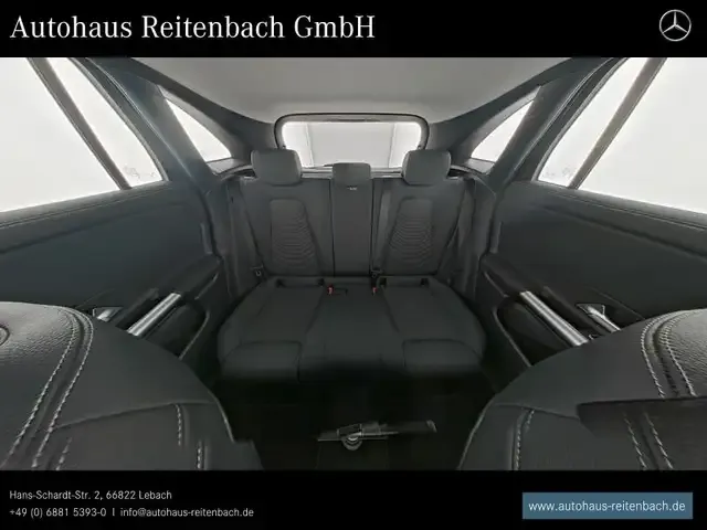 Mercedes-Benz GLA 220
