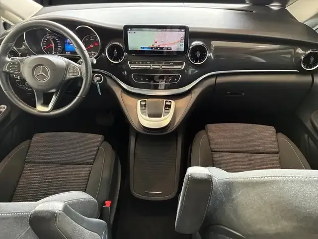 Mercedes-Benz V 250