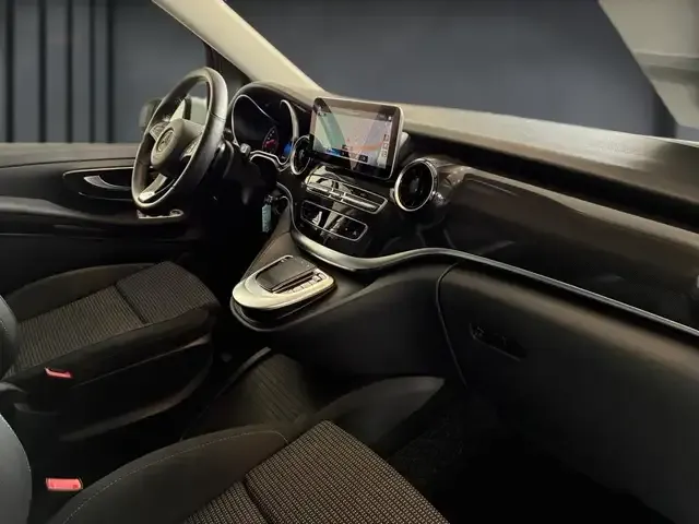 Mercedes-Benz V 250