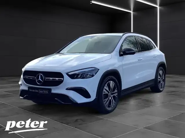 Mercedes-Benz GLA 220