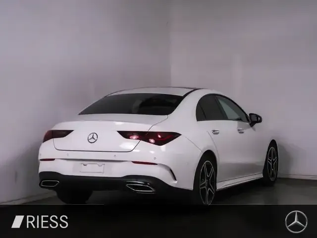 Mercedes-Benz CLA 200