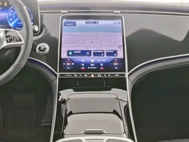 Mercedes-Benz EQE 300