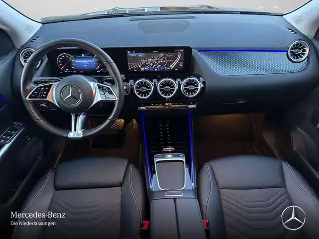 Mercedes-Benz GLA 220